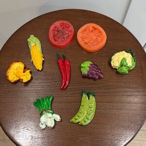Vintage Colorful Vegetable & Fruit Resin Magnets - Assorted Produce Set